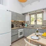 Ifigeneia Villa