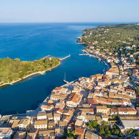 Ifigeneia Villa *